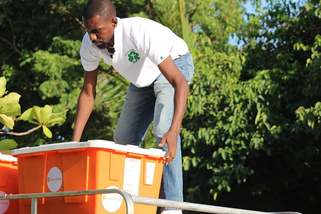 Staff from St. Luke's Hospital use emergency medical supplies from Direct Relief to provide medical care to those impacted by the 2021 earthquake. (Courtesy photo)