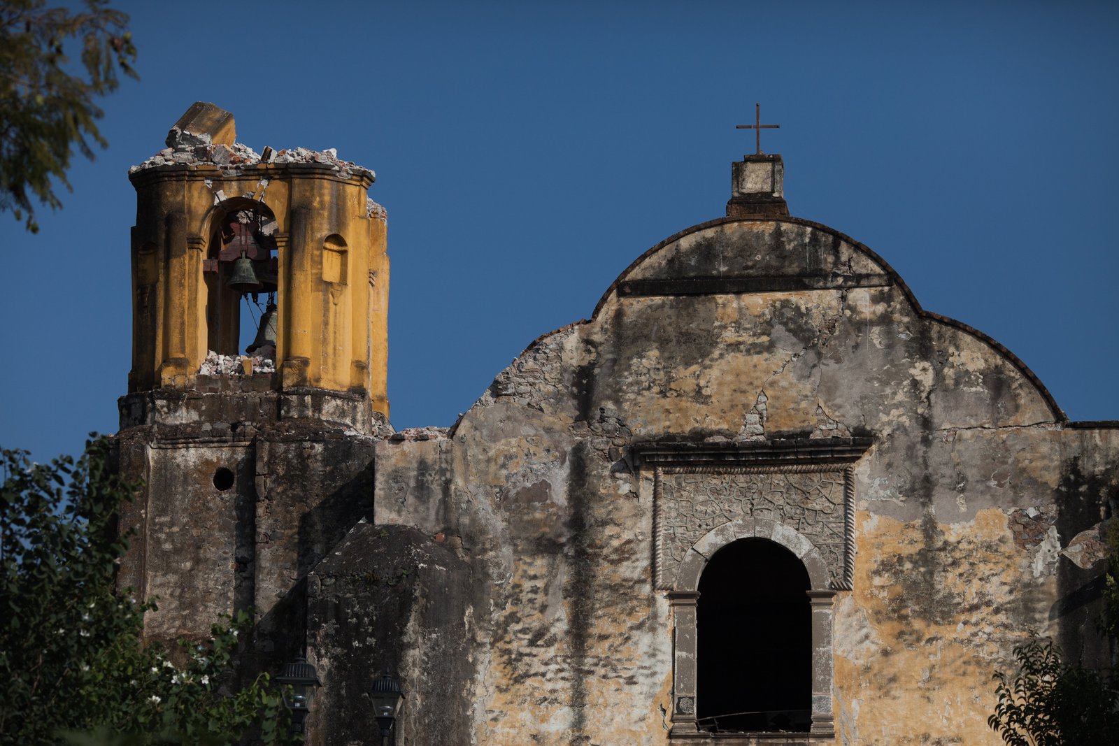 Direct Relief attends the opening of a temporary community health center in Ocuituco Morelos on Tuesday, November 14, 2017. Ocuituco's health facilities were damaged during the September earthquake that left hundreds dead across the country and thousands of properties damaged in the state of Morelos. Direct Relief worked with Barebones tents to supply temporary shelters that will serve as a makeshift clinic in the area for the following months.